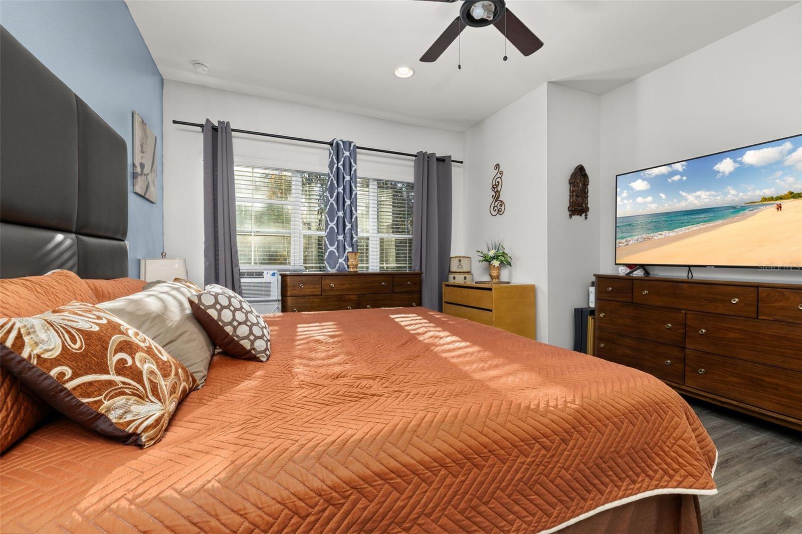 REGAL OAKS AT OLD TOWN - Residential