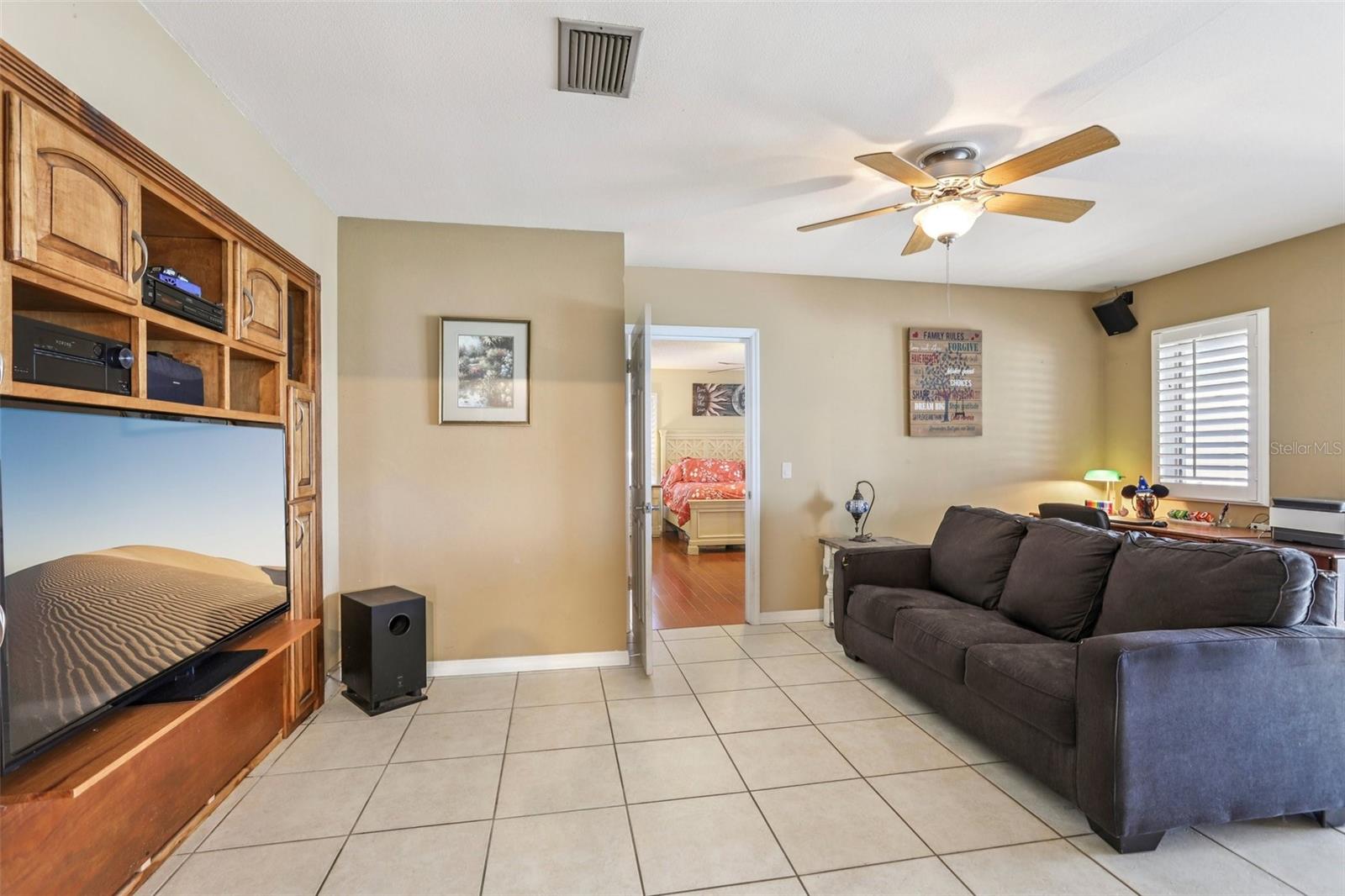 MAGNOLIA SHORES - Residential