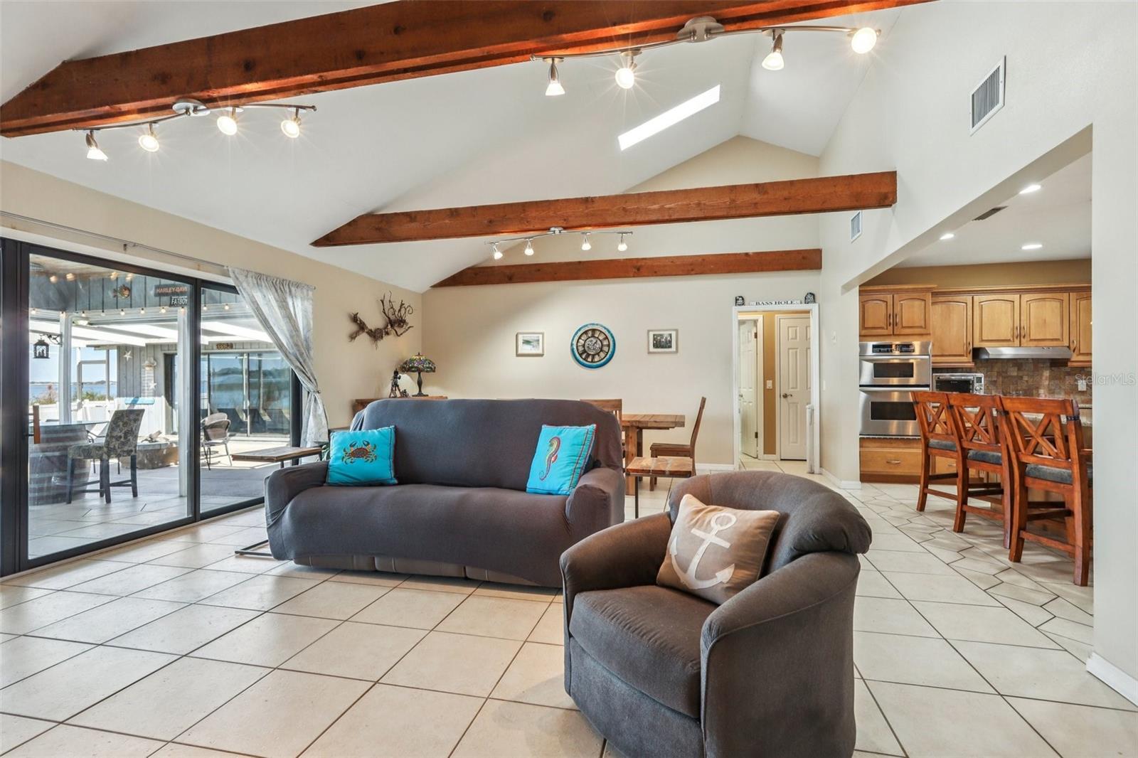 MAGNOLIA SHORES - Residential