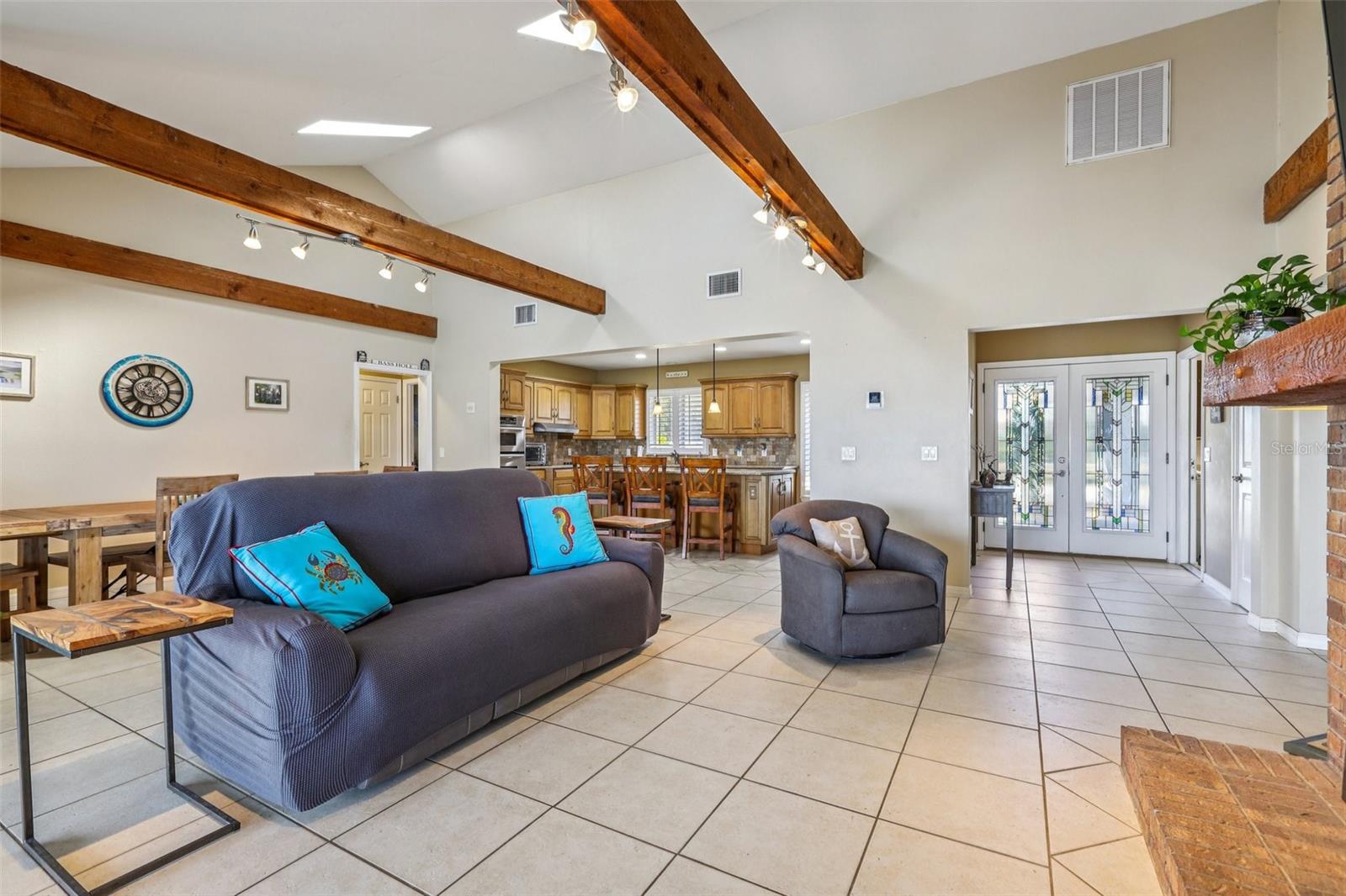 MAGNOLIA SHORES - Residential