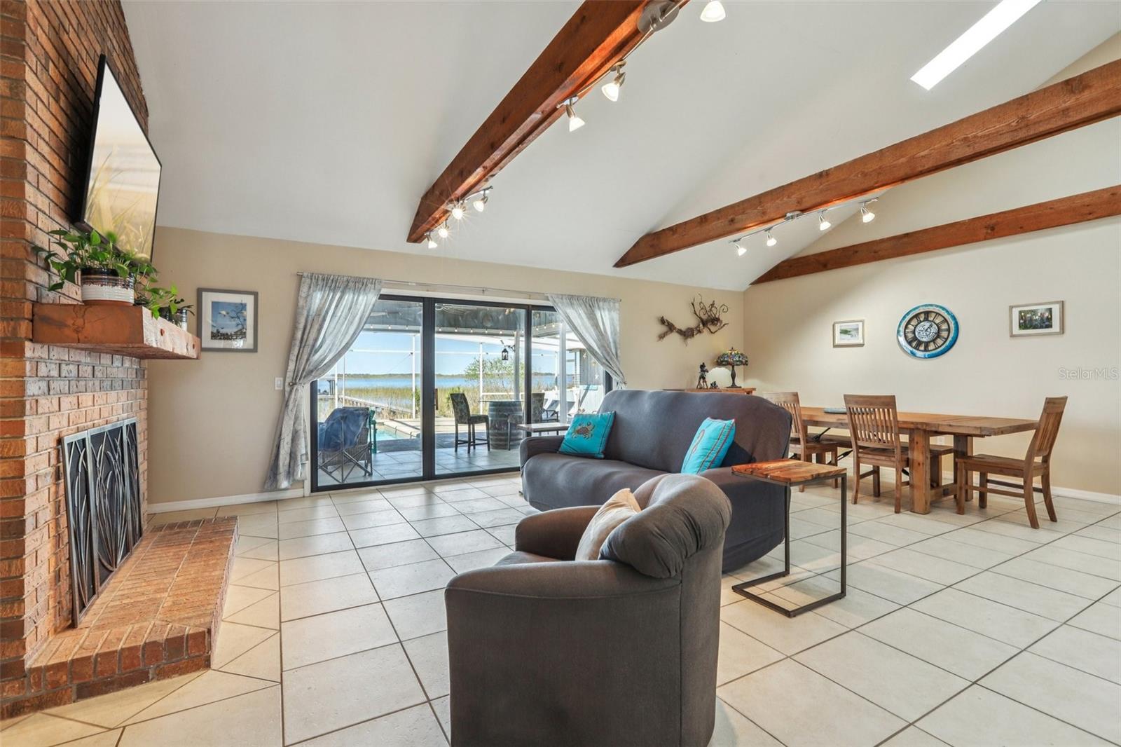 MAGNOLIA SHORES - Residential