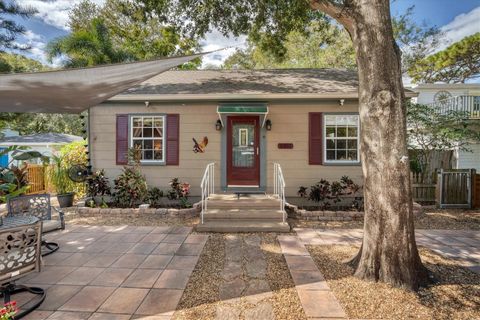 Photo of 2013 55th Street S, Gulfport, FL 33707 (MLS # A4587070)