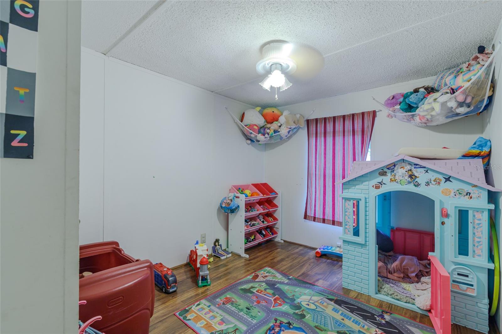 LAKE TROPICANA RANCHETTES 03 - Residential