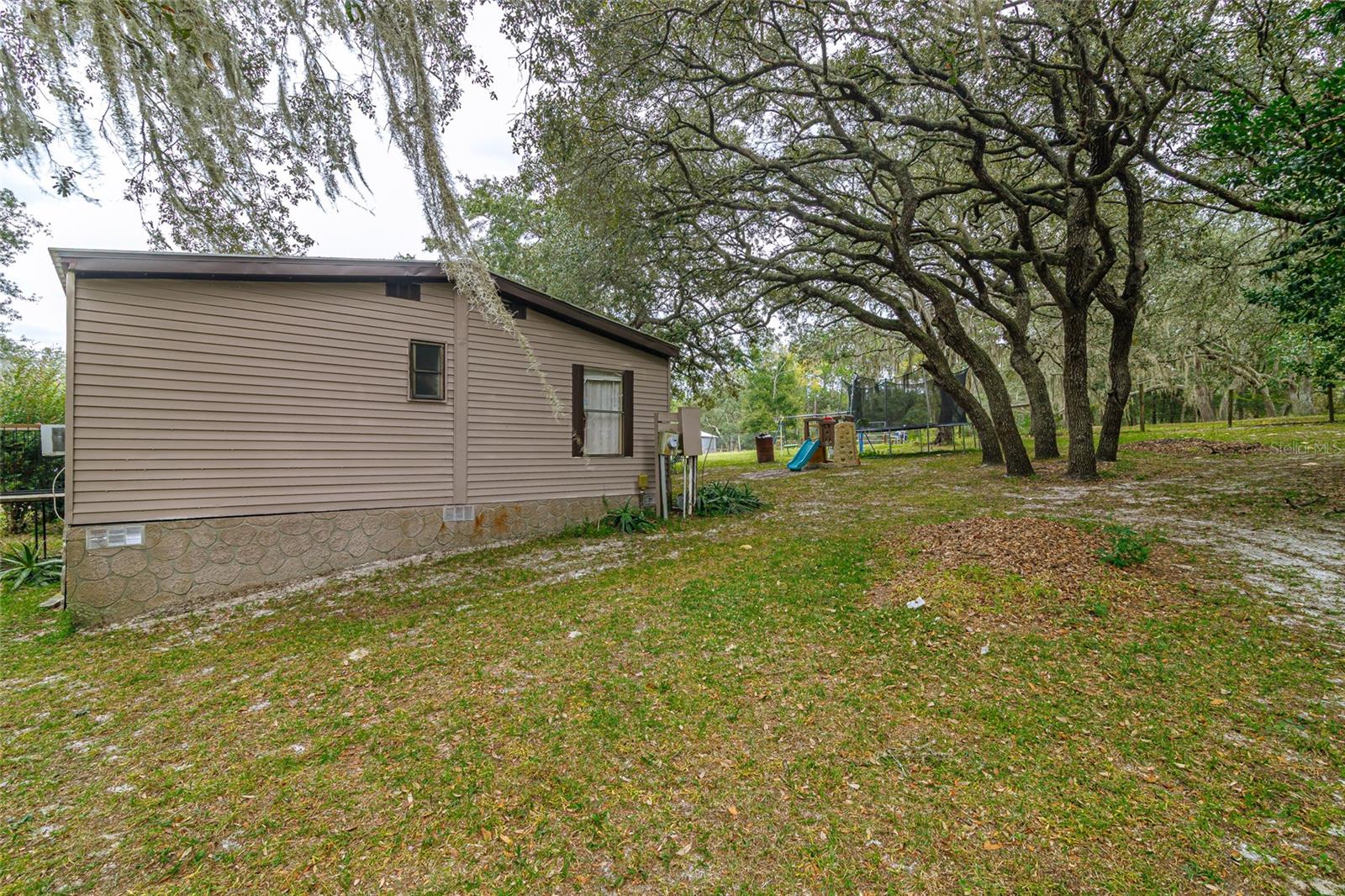 LAKE TROPICANA RANCHETTES 03 - Residential