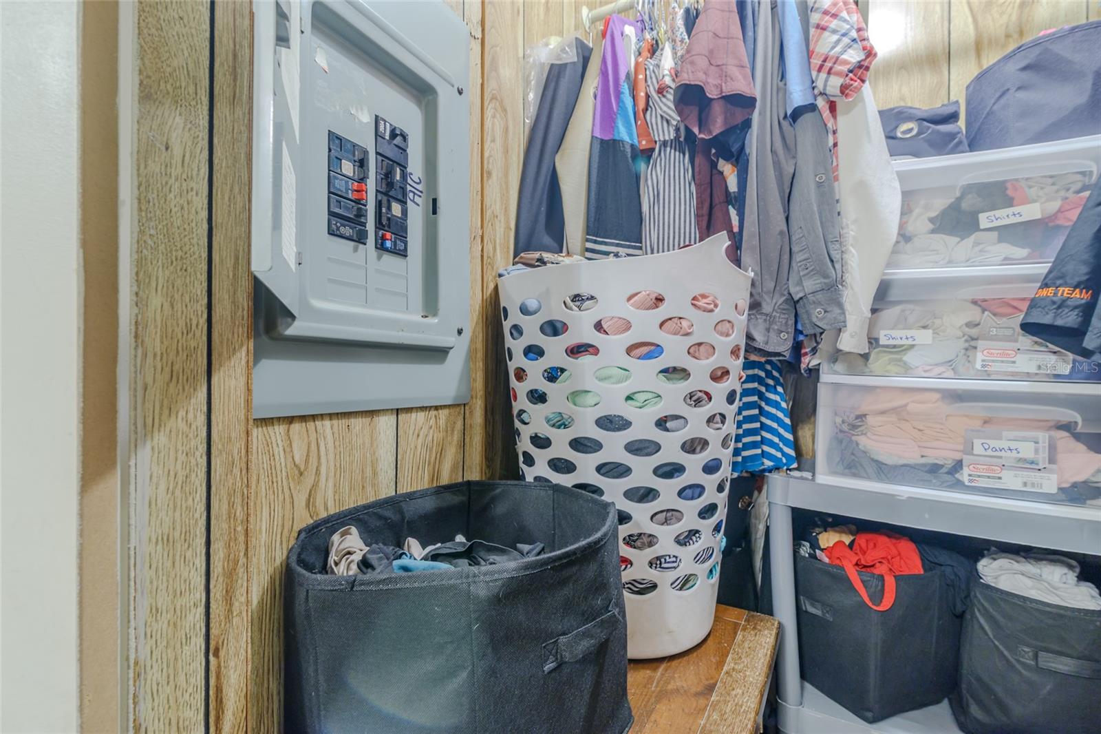 LAKE TROPICANA RANCHETTES 03 - Residential