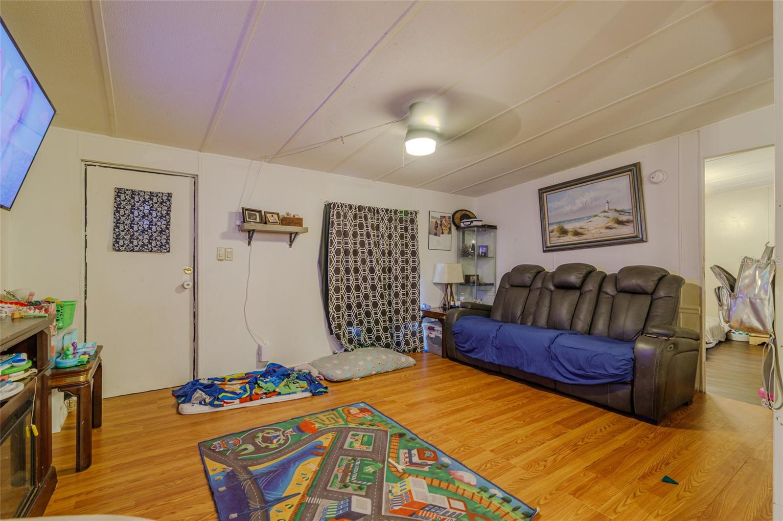 LAKE TROPICANA RANCHETTES 03 - Residential