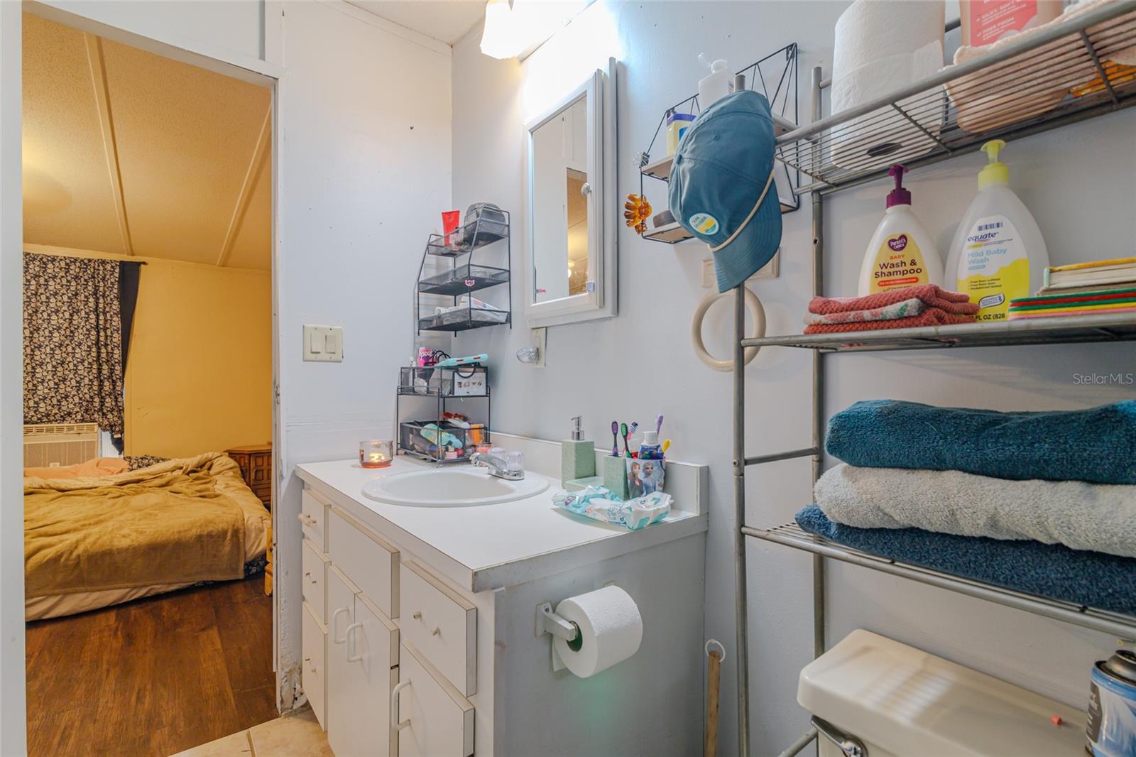 LAKE TROPICANA RANCHETTES 03 - Residential