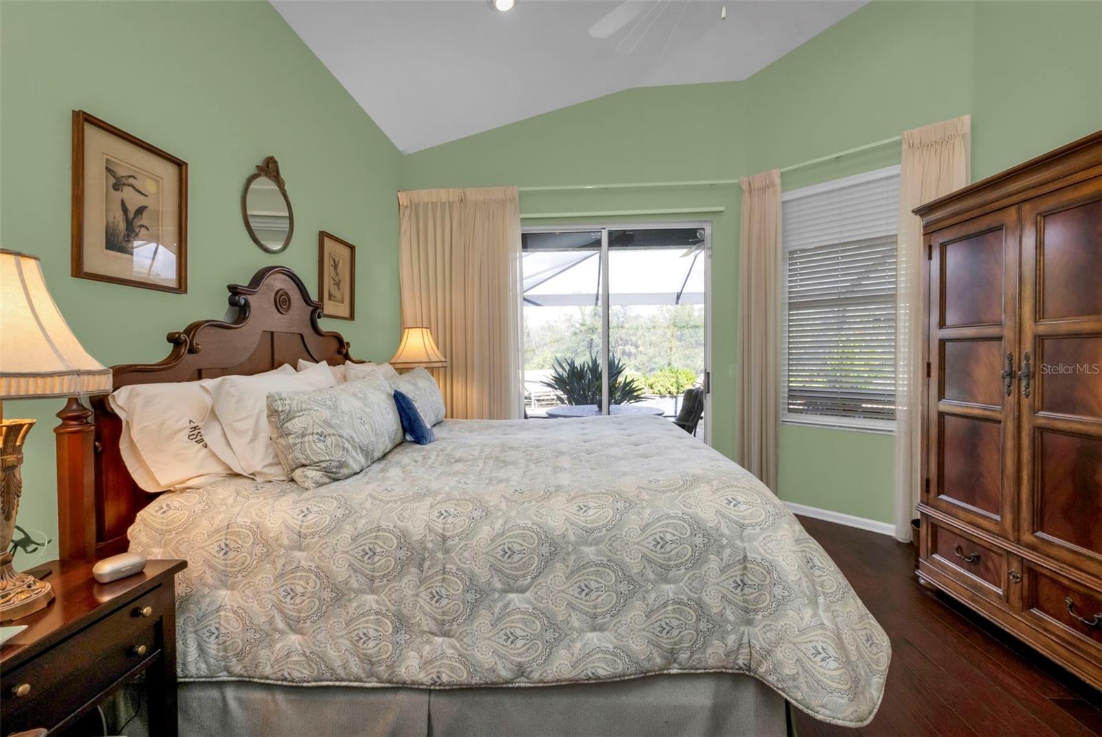 RIVERWOOD - Residential