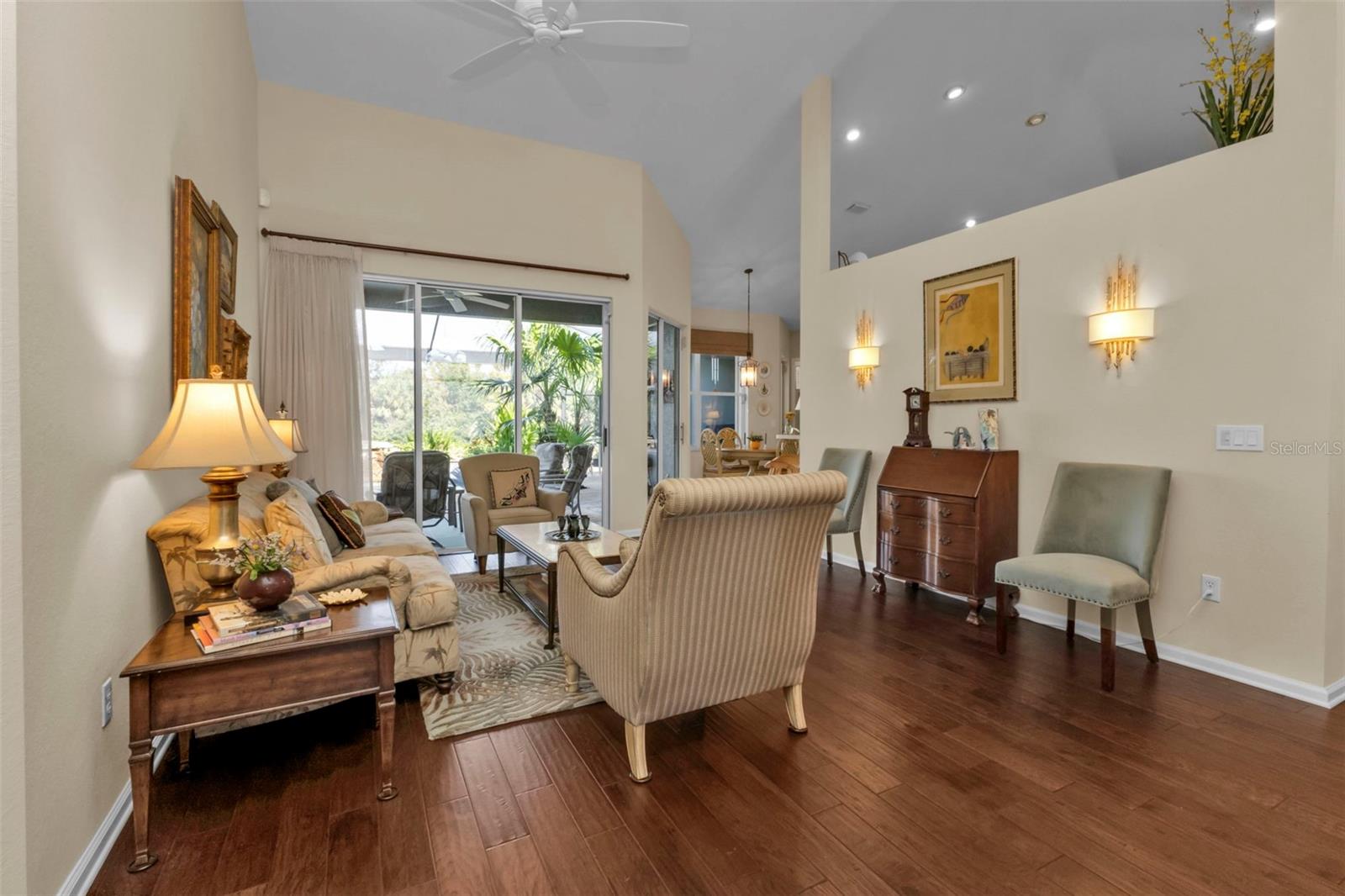 RIVERWOOD - Residential