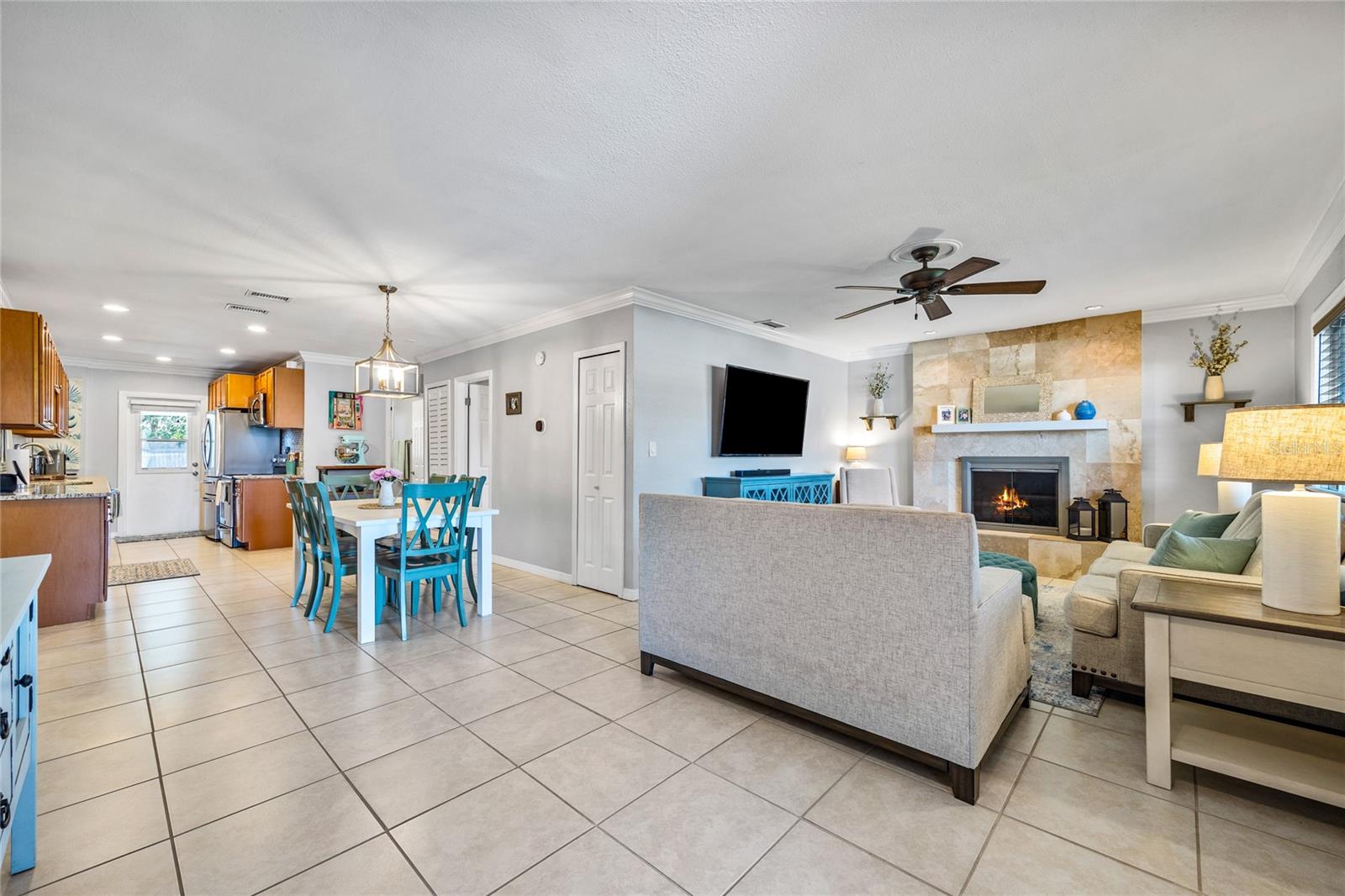 10095 OAKHURST RD