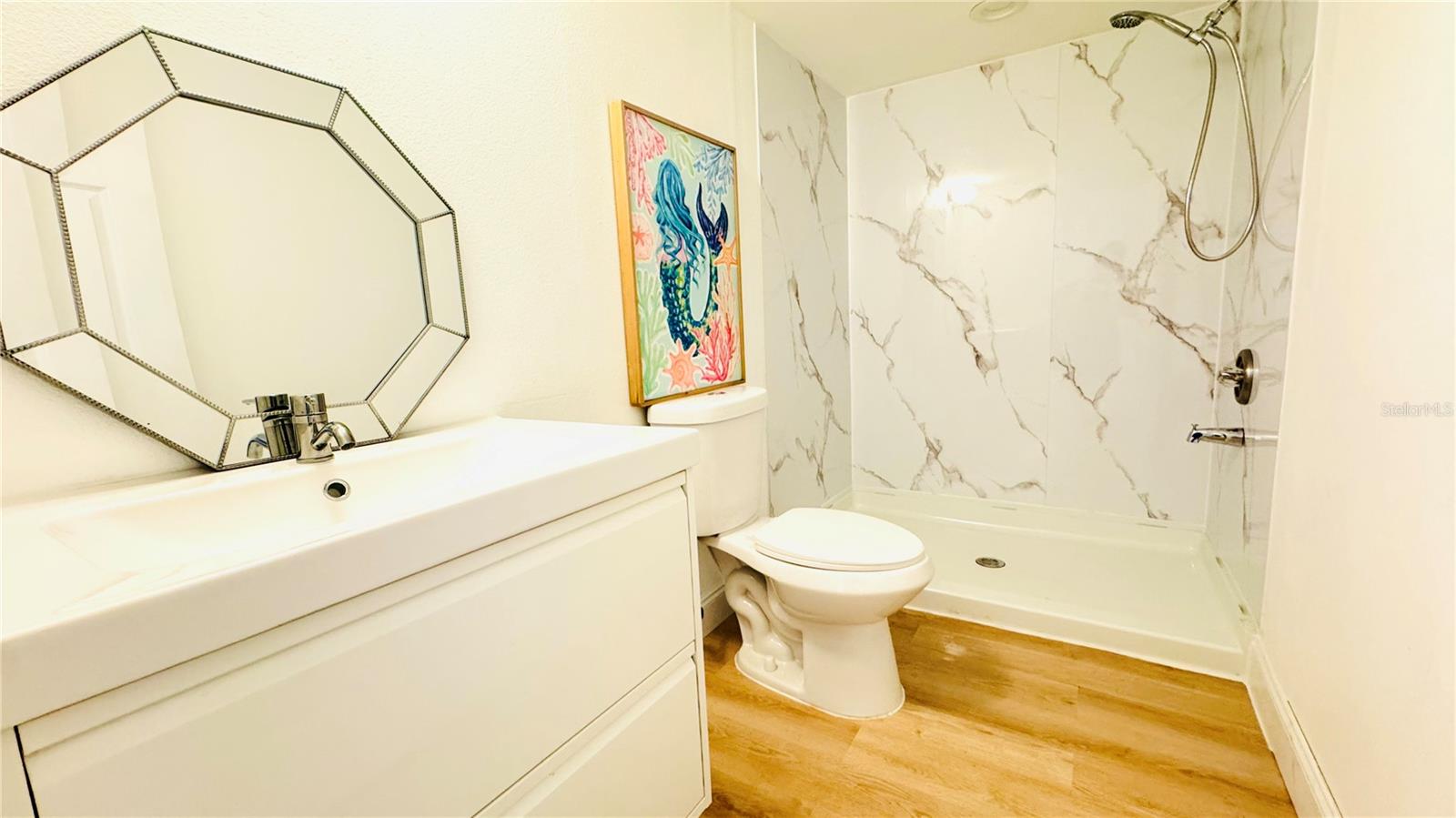 WATERSIDE CONDO III - Residential Lease