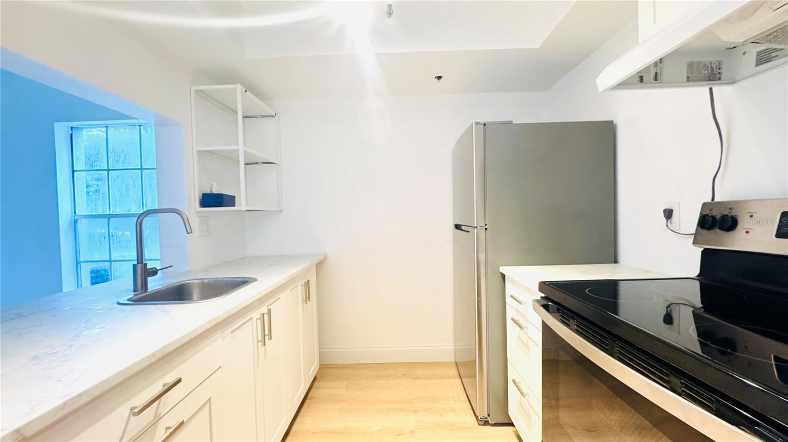 WATERSIDE CONDO III - Residential Lease