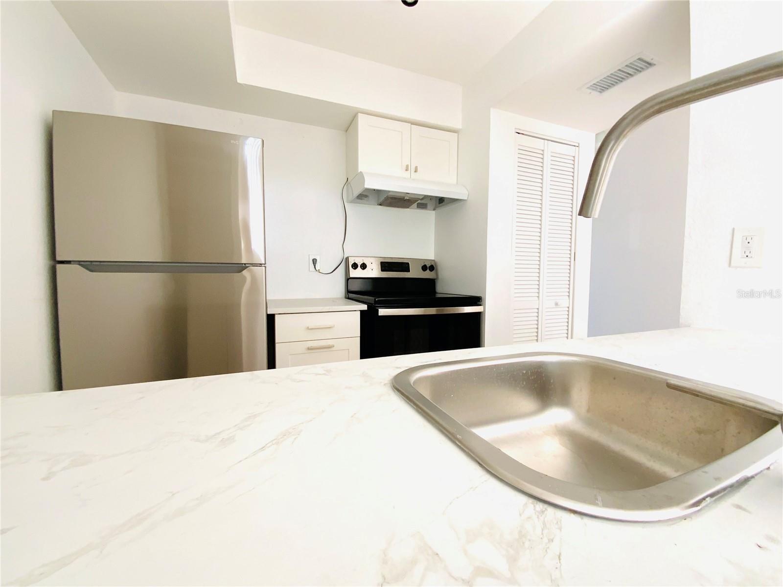 WATERSIDE CONDO III - Residential Lease