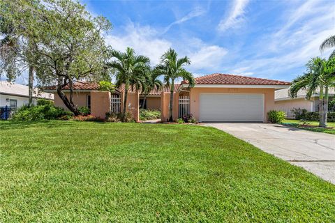 2044 MONTANA AVENUE NE ST PETERSBURG FL 33703