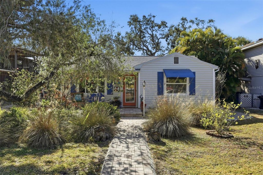 Photo of 5850 27th Avenue S, Gulfport, FL 33707 (MLS # TB8468773)