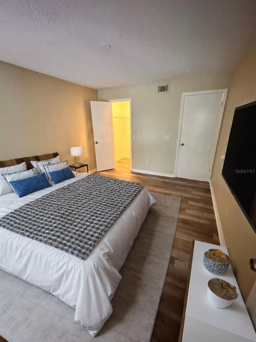 VENETIAN PLACE - Residential Lease