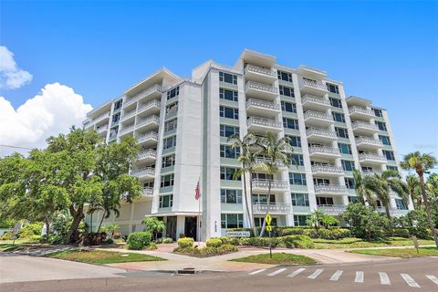 700 BEACH DRIVE NE 606 ST PETERSBURG FL 33701