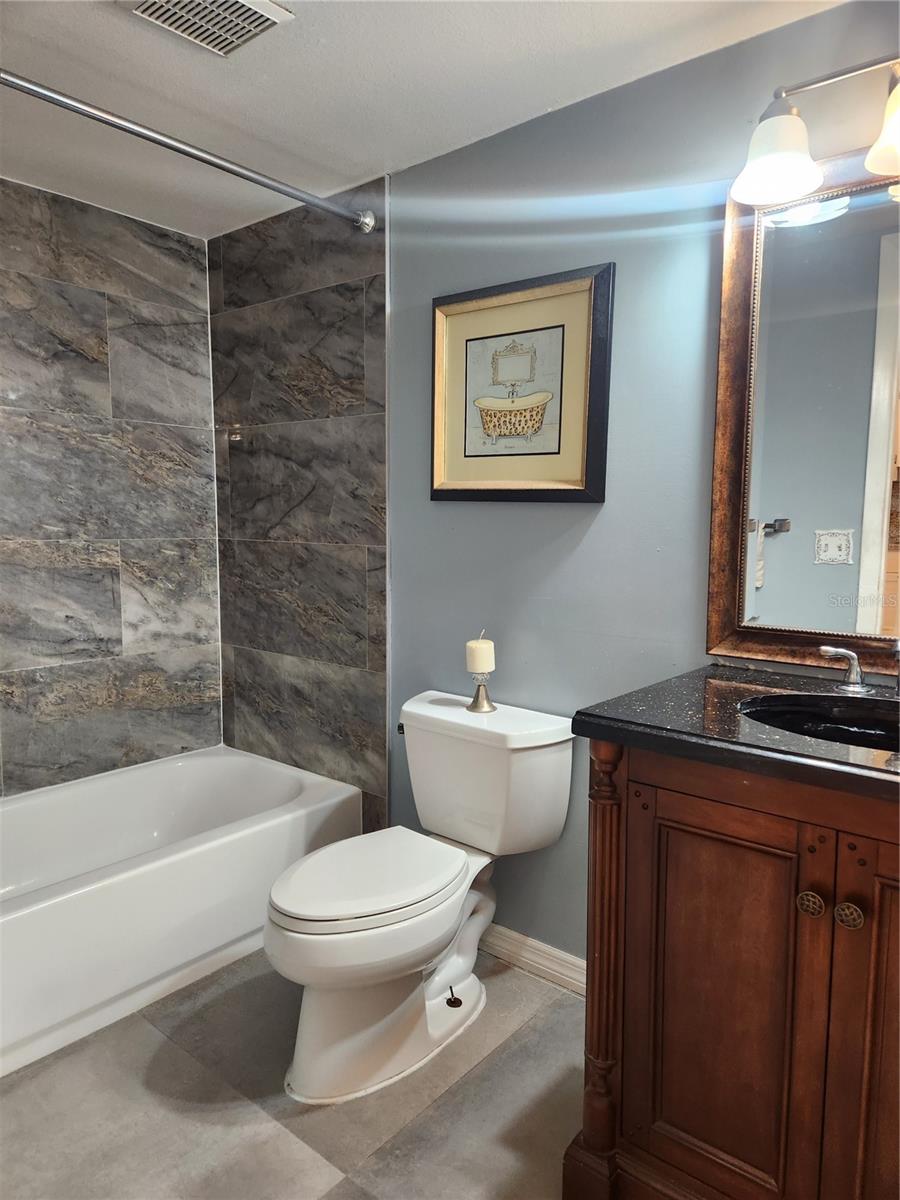 ON TOP OF THE WORLD - Residential Lease