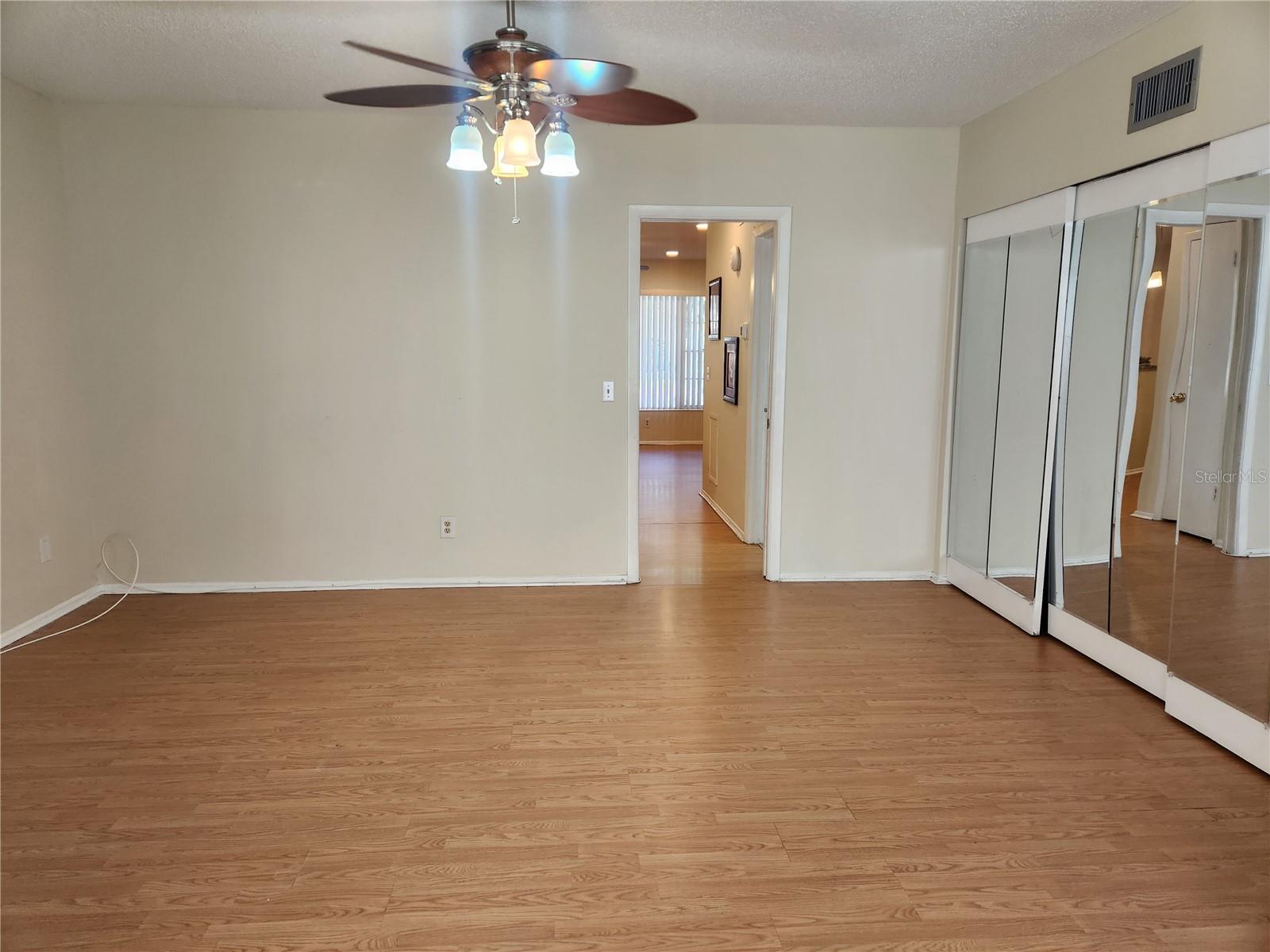 ON TOP OF THE WORLD - Residential Lease