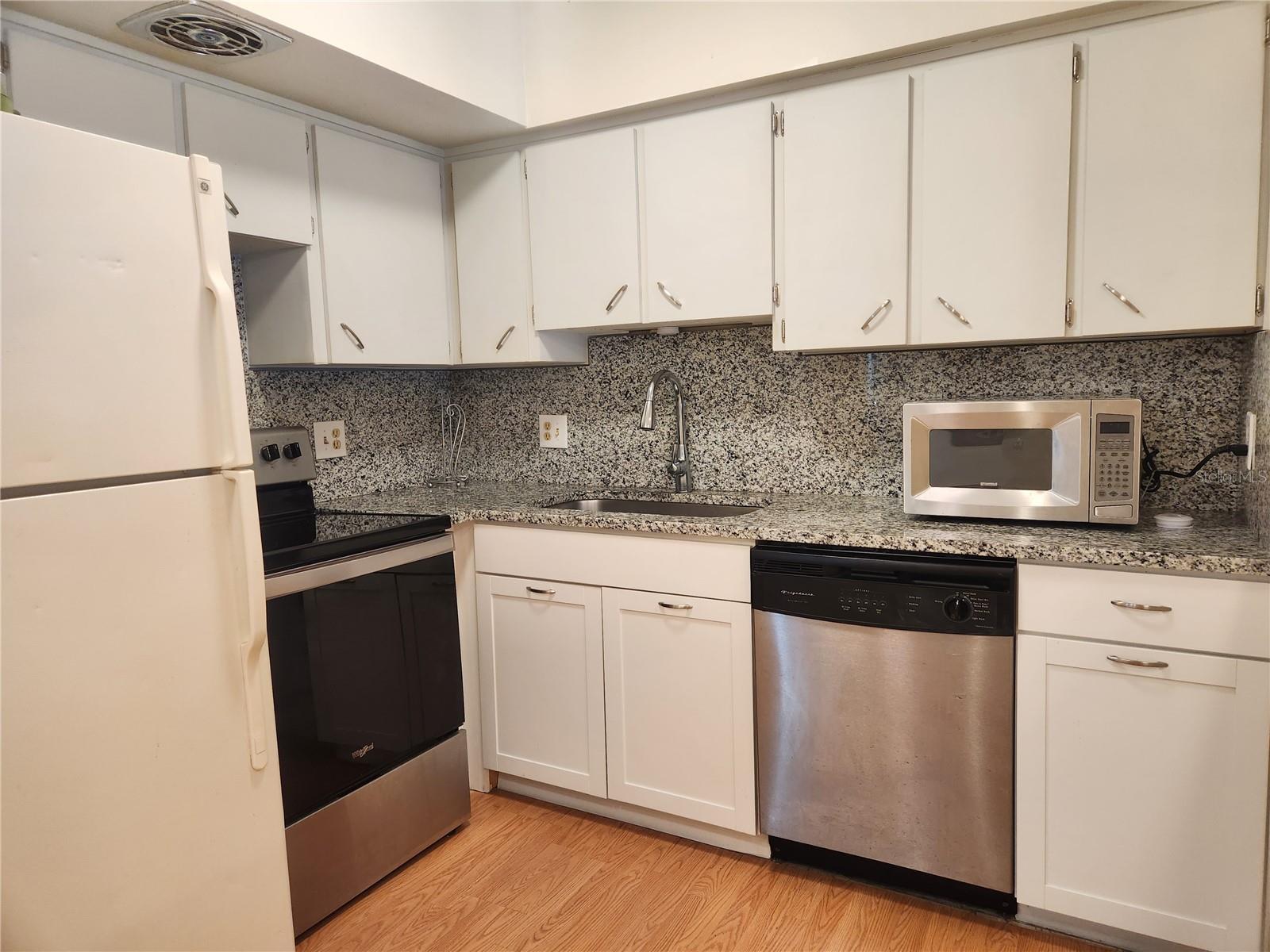 ON TOP OF THE WORLD - Residential Lease