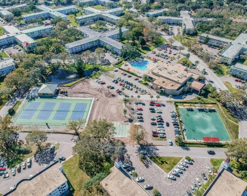 ON TOP OF THE WORLD - Residential Lease