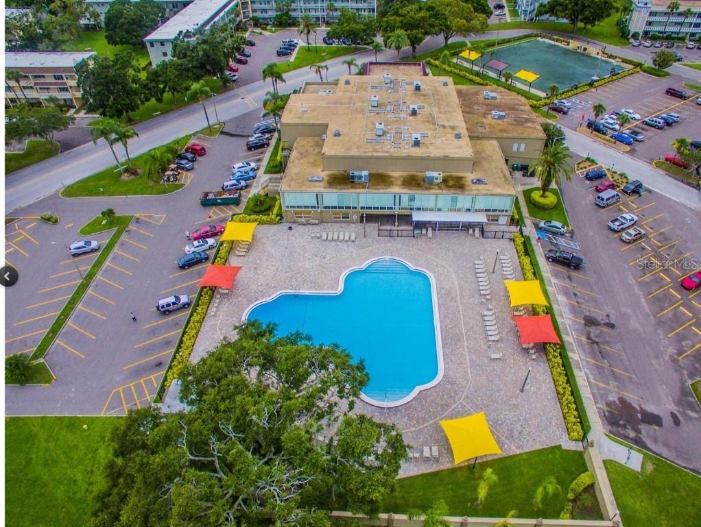 ON TOP OF THE WORLD - Residential Lease