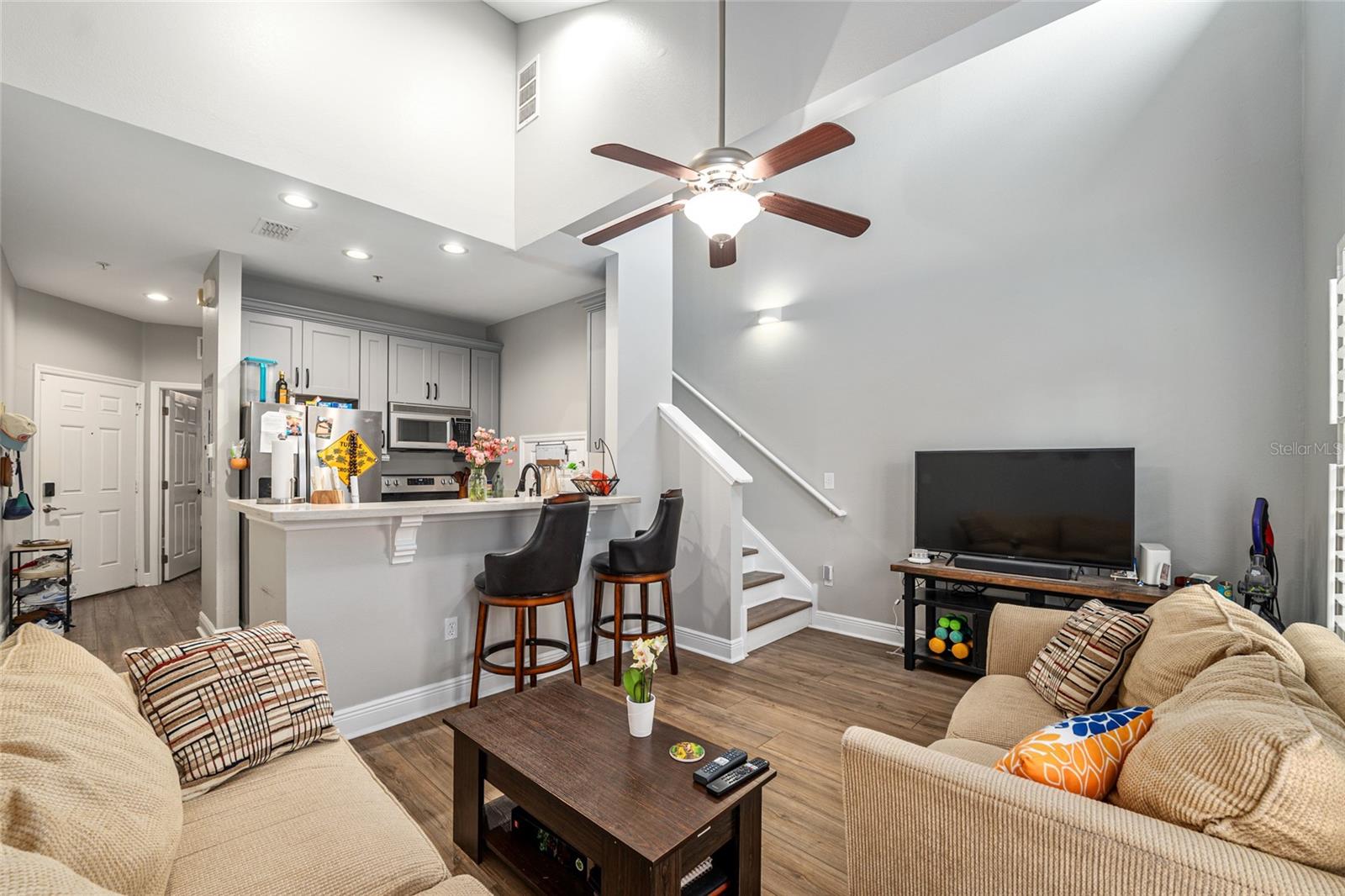 LIONSGATE CONDO - Residential