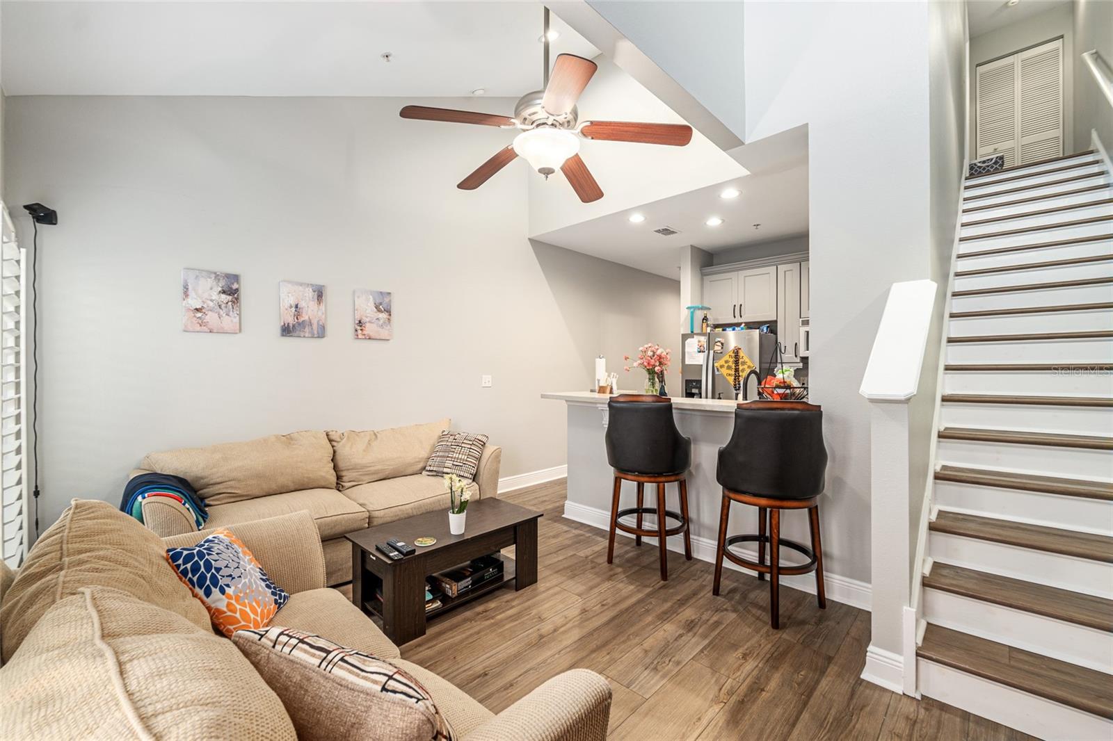 LIONSGATE CONDO - Residential