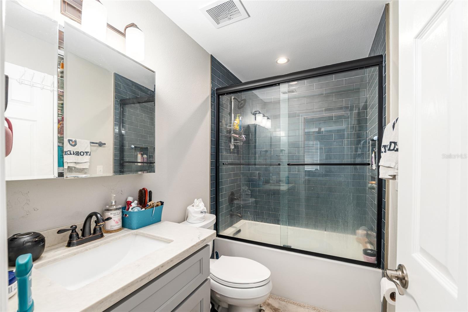 LIONSGATE CONDO - Residential