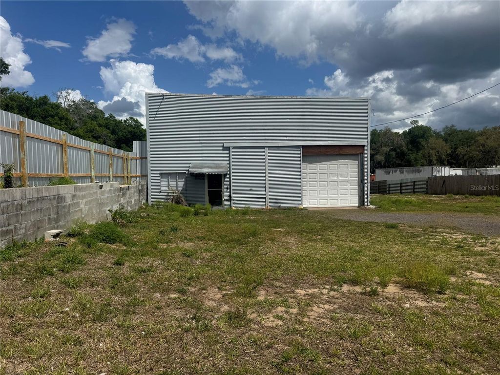 Photo of 16008 Us Highway 301, Dade City, FL 33523 (MLS # TB8501317)