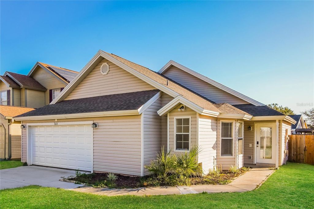 Photo of 7610 Pacific Heights Circle, Orlando, FL 32835 (MLS # O6374402)