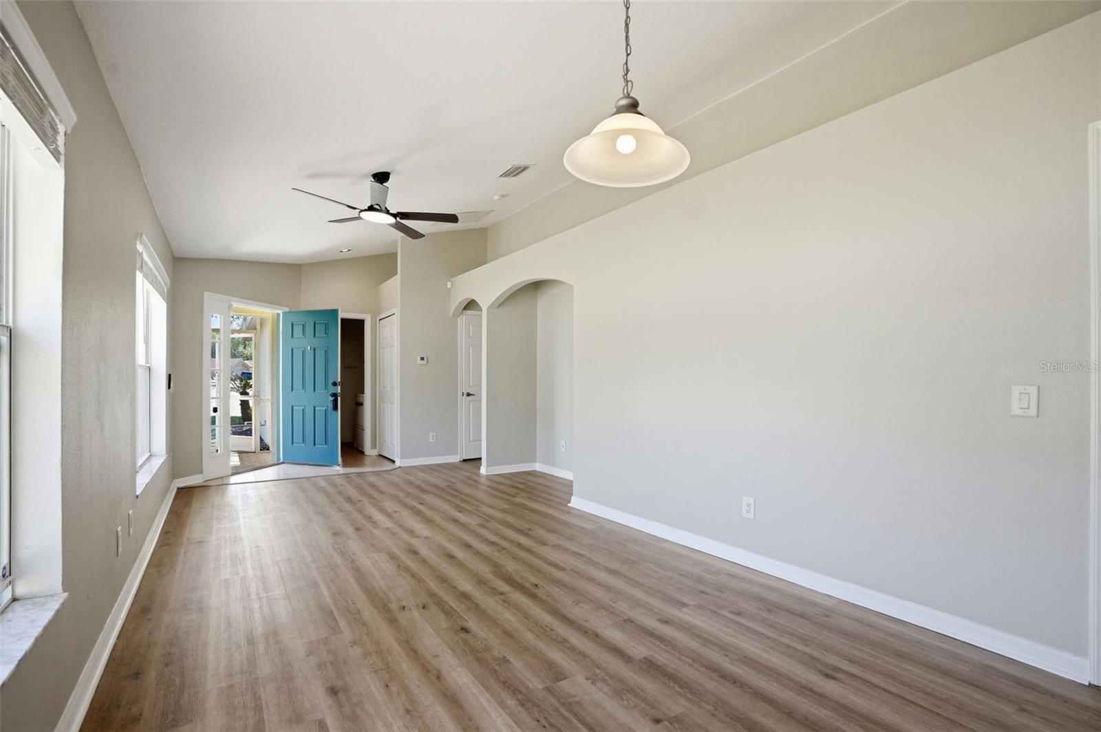 SPRING RIDGE - Residential