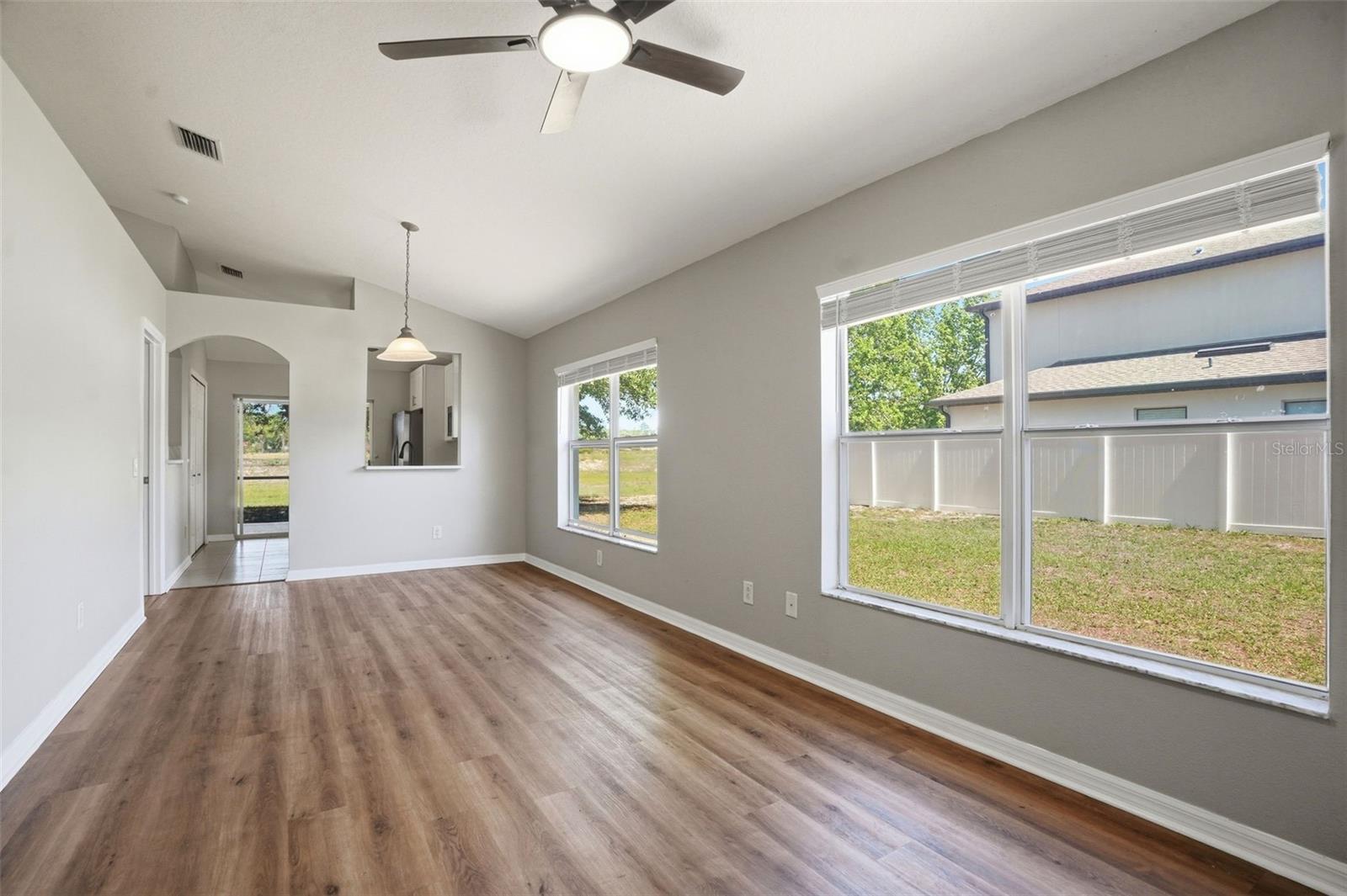 SPRING RIDGE - Residential