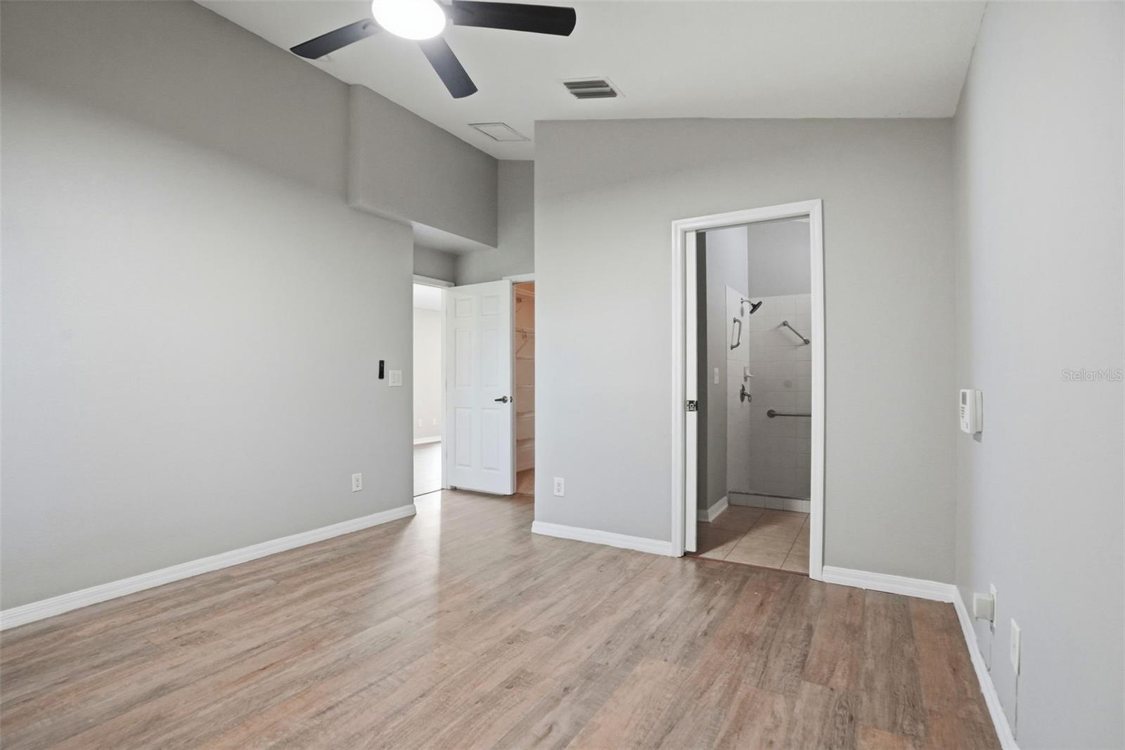 SPRING RIDGE - Residential