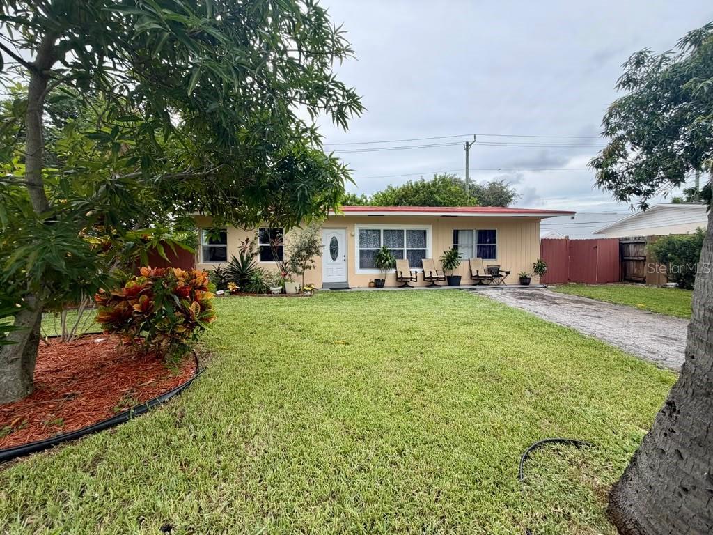 Photo of 2531 NE 7th Terrace, Pompano Beach, FL 33064 (MLS # TB8552241)