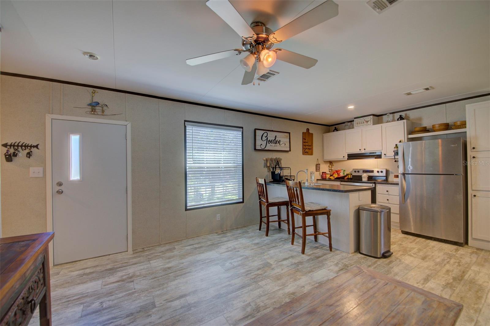 MOON LAKE ESTATES - Residential