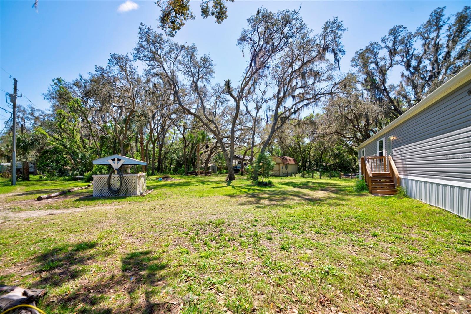 MOON LAKE ESTATES - Residential