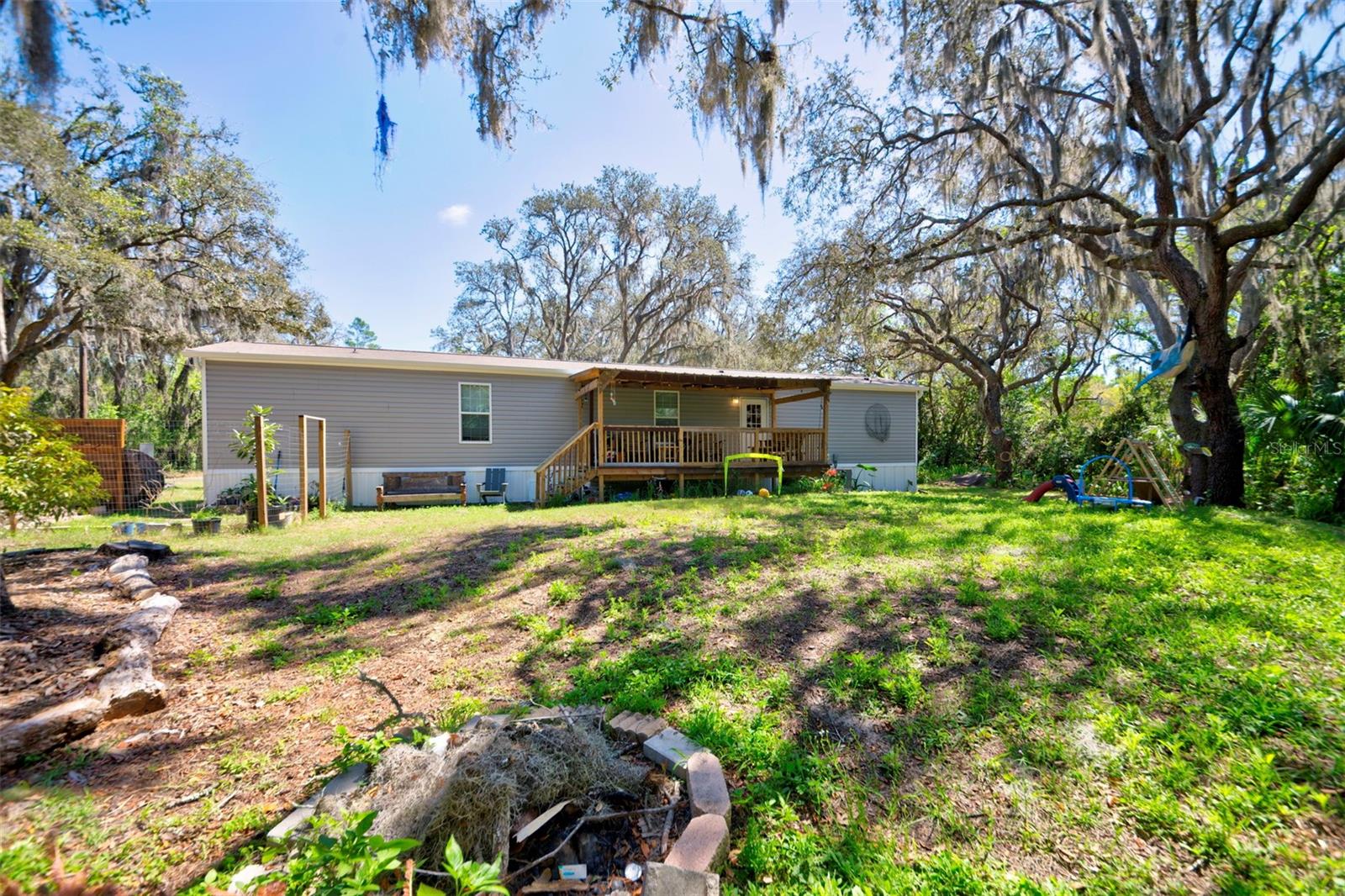 MOON LAKE ESTATES - Residential