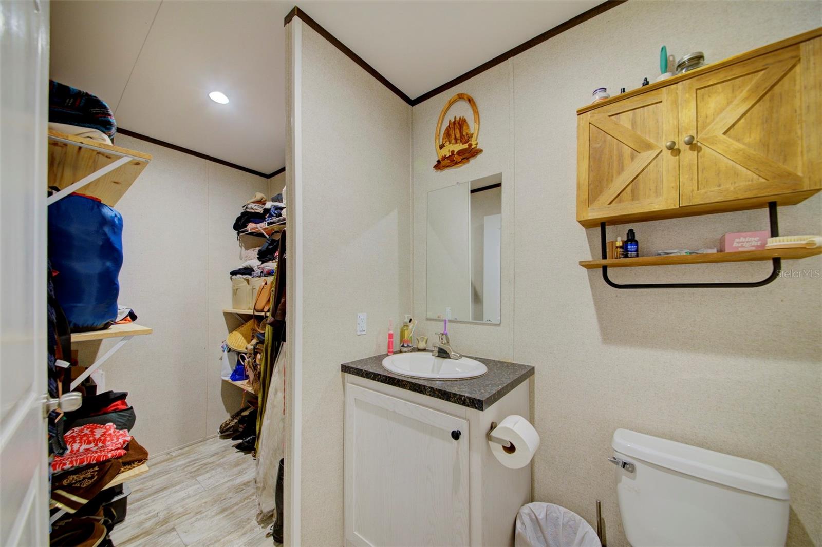 MOON LAKE ESTATES - Residential