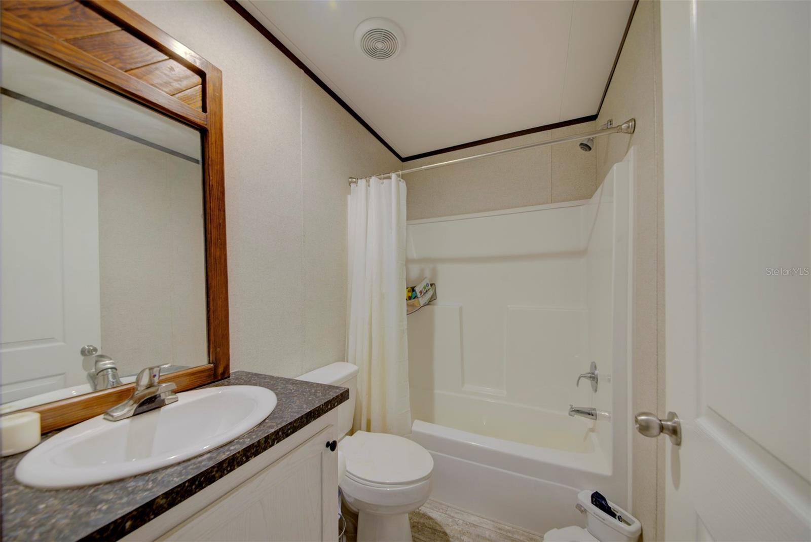 MOON LAKE ESTATES - Residential