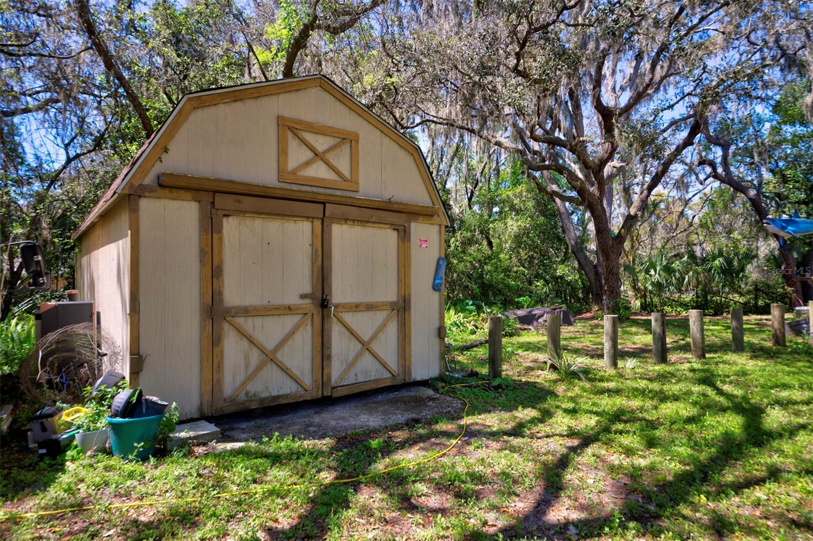 MOON LAKE ESTATES - Residential