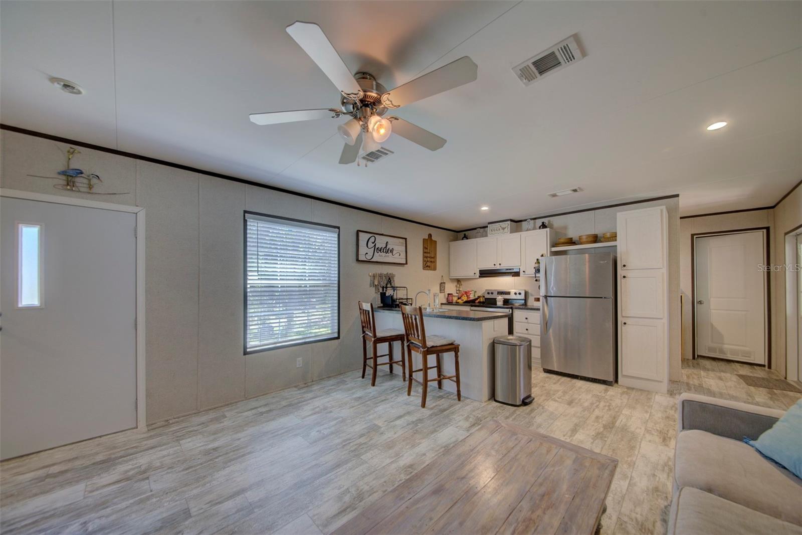 MOON LAKE ESTATES - Residential