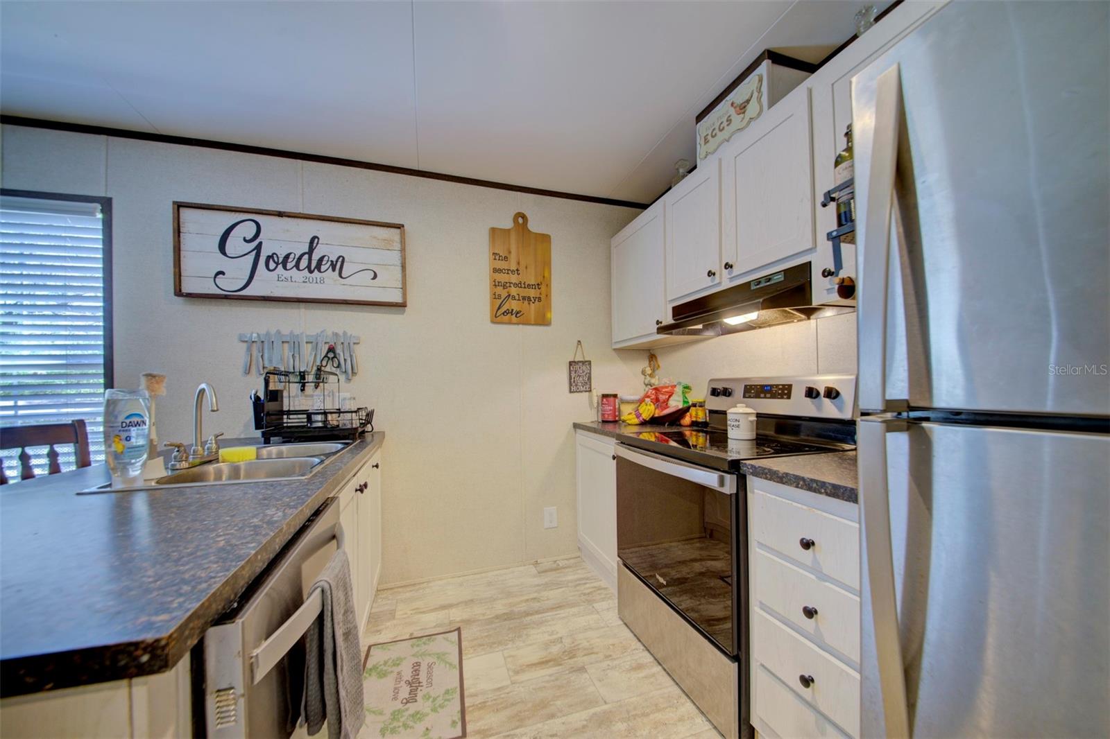 MOON LAKE ESTATES - Residential