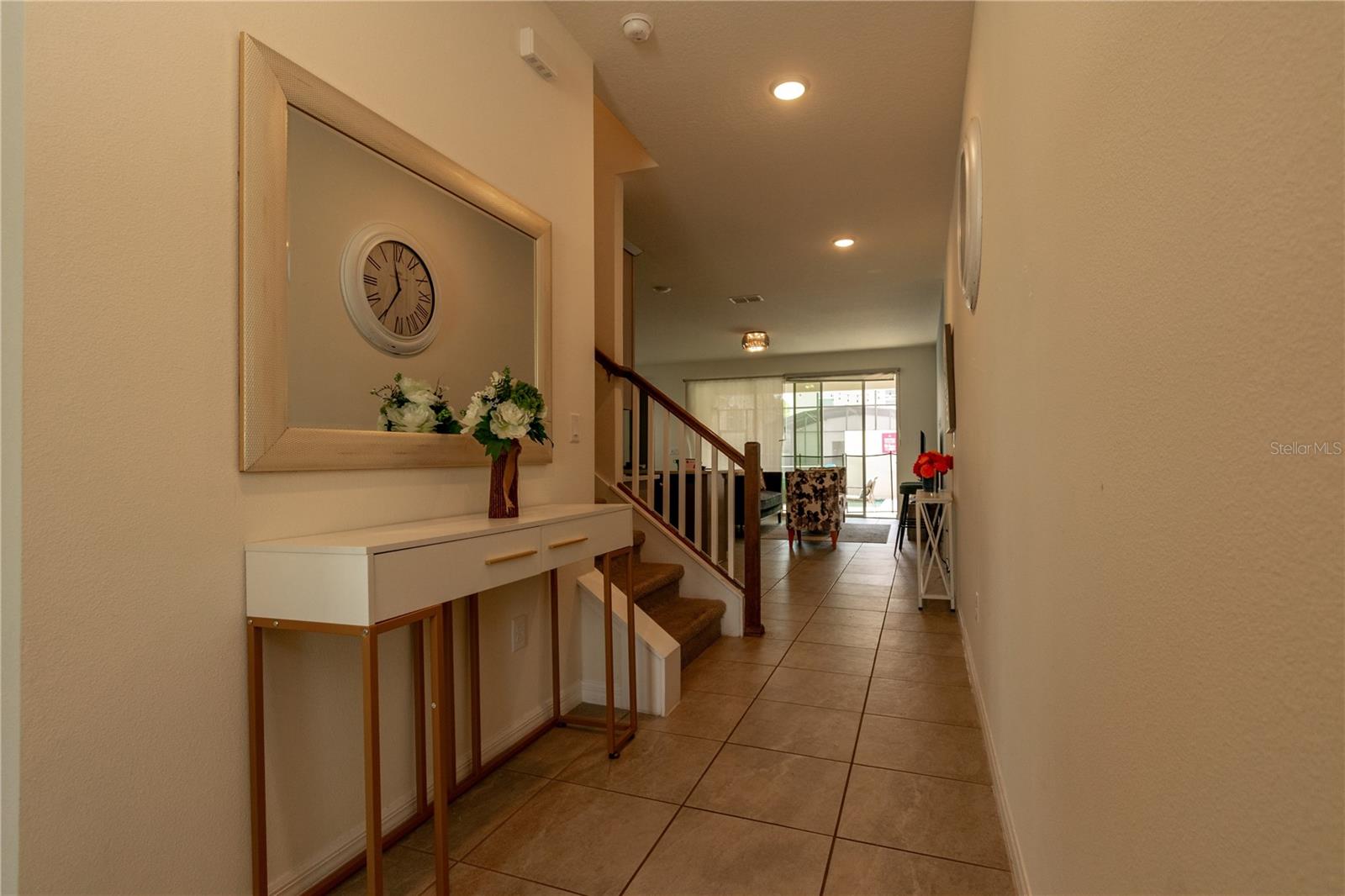 1640 TROPICAL PALMS CIRCLE