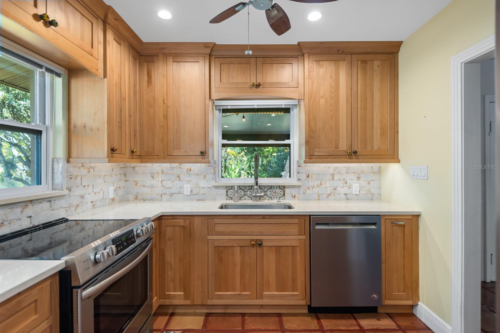 MACKLES - Residential Lease