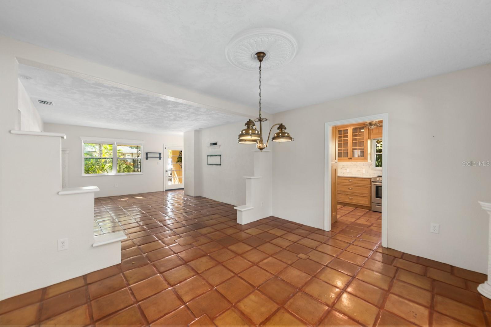 MACKLES - Residential Lease