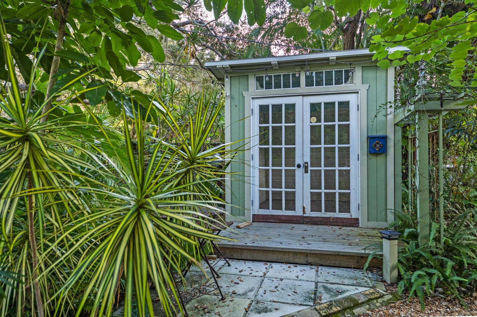 MACKLES - Residential Lease