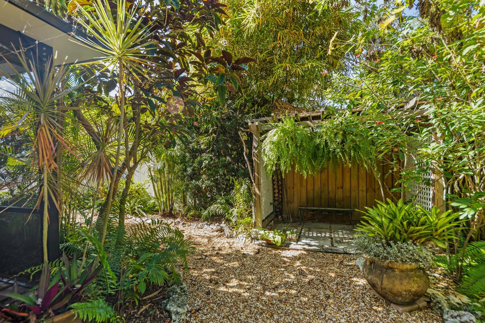 MACKLES - Residential Lease