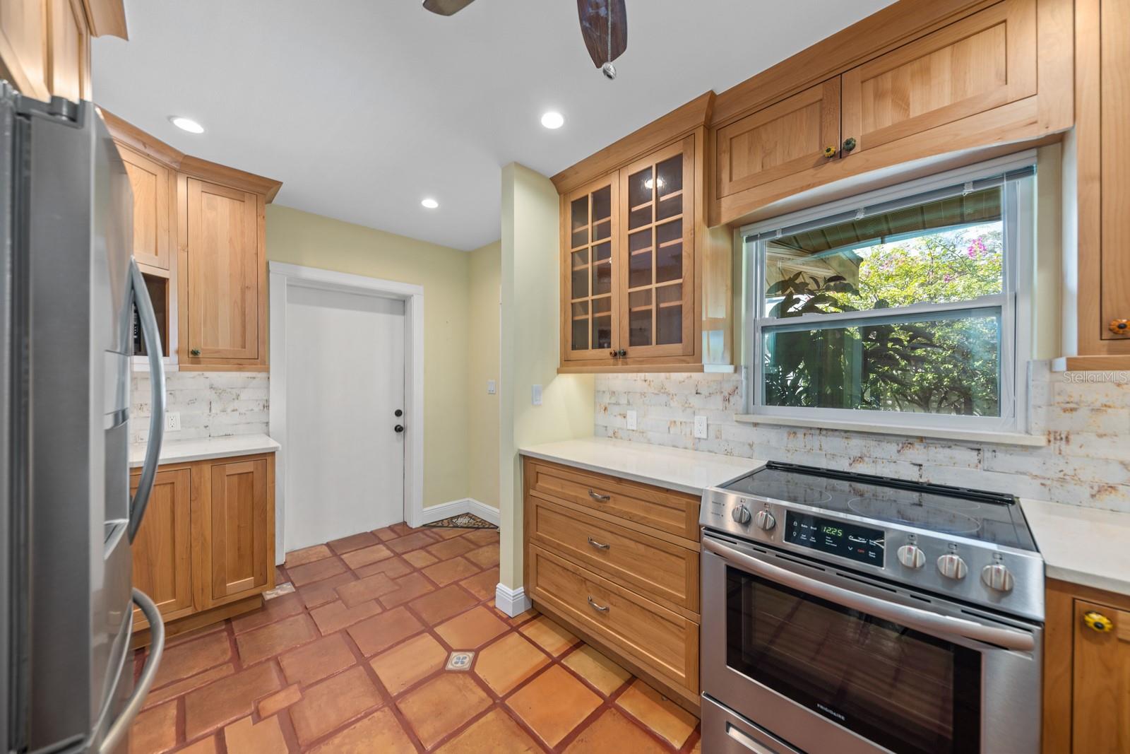 MACKLES - Residential Lease