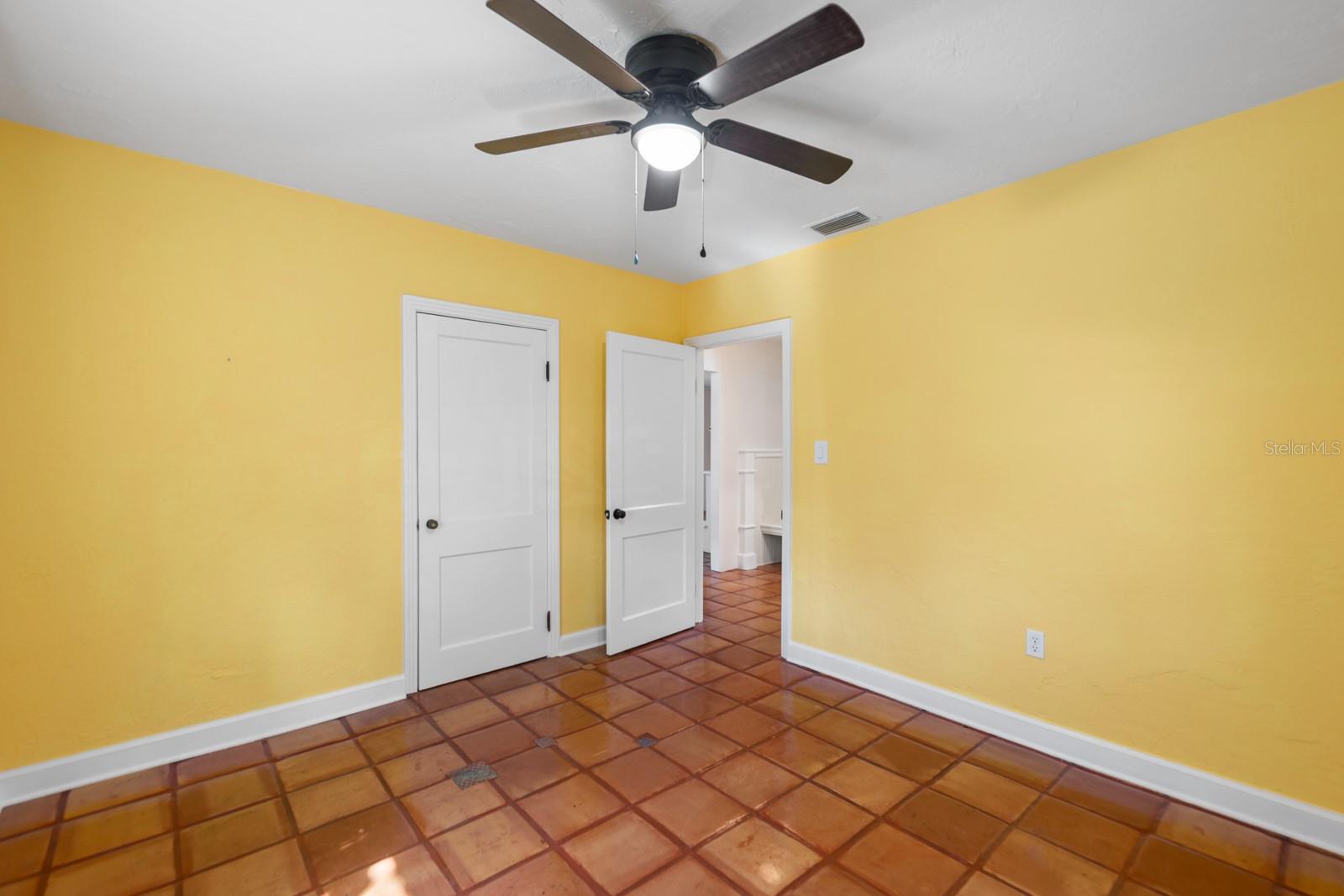 MACKLES - Residential Lease